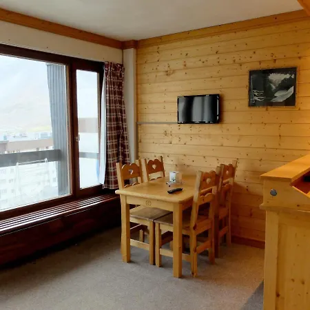 Renove Avec Balcon En Bord De Pistes, Le Lac, Orientation Sud, 4 Pers. - Fr-1-502-496 Apartment *